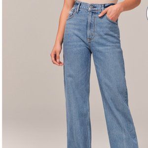 Abercrombie & Fitch 90's High Rise Relaxed Jean